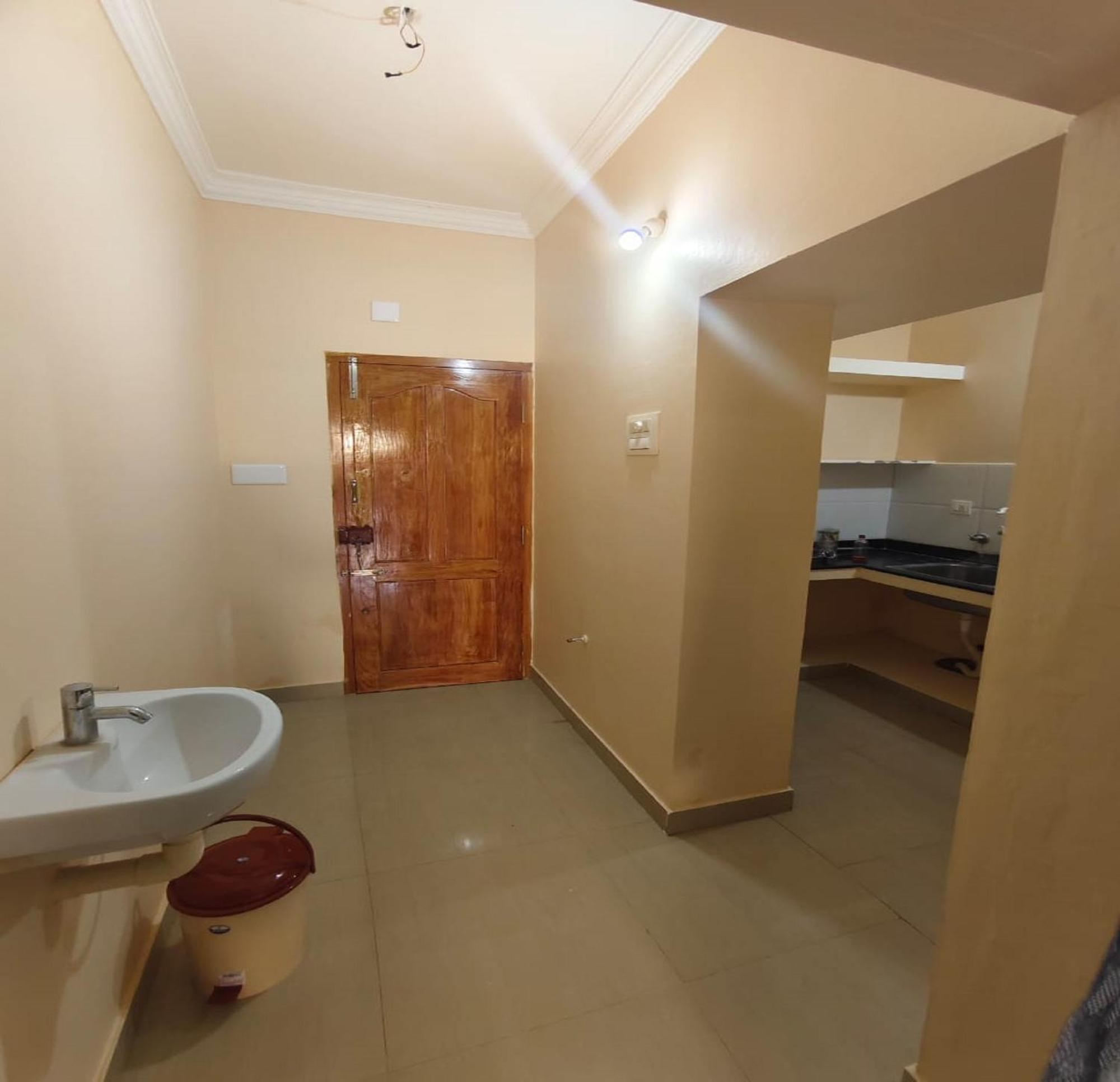 Arumugam Residency Ac Tiruchchendūr エクステリア 写真